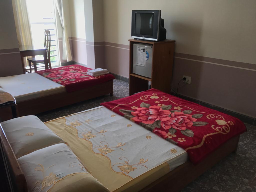 Hôtel Kim Hoan Ngoc à Pleiku Extérieur photo