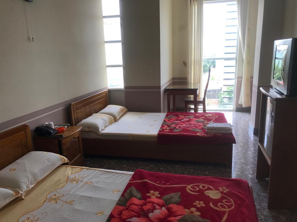 Hôtel Kim Hoan Ngoc à Pleiku Extérieur photo